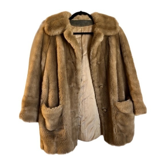 Vintage Jackets & Blazers - 🍇 2/$40 Vintage Faux Fur Coat